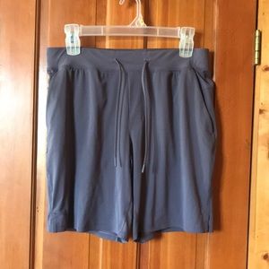 Mens Lululemon Workout Shorts Lined XL Zipper Back Pocket